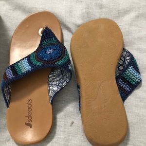 Sakeoots Sandals